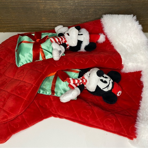 Disney Mickey and Minnie plush stockings - Picture 8 of 13